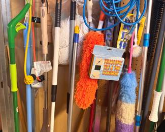 brooms/cleaning supplies