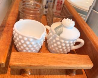milk glass creamer/sugar set