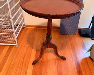Vintage Carved Pedestal Occasional Table – Ornate Gallery Top