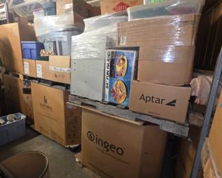 Everything is from estates. No 'new' pallets here!!!