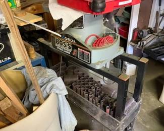 Delta oscillating sander.
