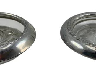 260 - 2 Sterling Silver Rimmed Glass Coasters 4" (Description): 2 sterling silver coasters. Measurements: 4".