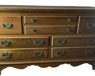 468 - Wooden 8 Drawer Dresser - 34 x 58 x 21