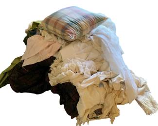 762 - Group Lot of Bedding (Description): A group lot of assorted bedding items including various linens, pillows, and textile pieces.