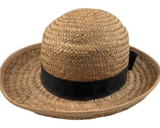 696 - Betmar Hat (Description): A Betmar hat featuring classic construction and styling from this well-known American millinery brand.