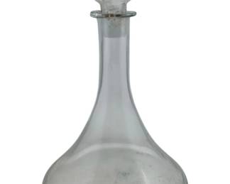 253 - Glass Decanter w/ Stopper 12" (Description): Glass Decanter. Measurements: 12".