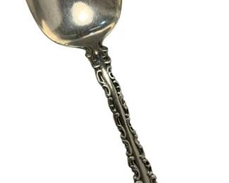 2026 - Whiting Louis XV Sterling Serving Spoon 49.6g (Description): Sterling silver spoon featuring an ornate handle design. Measures 8 inches