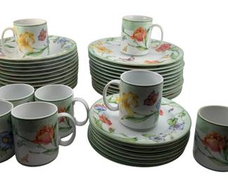 154 - 39pcs Coventry "Secret Garden" China