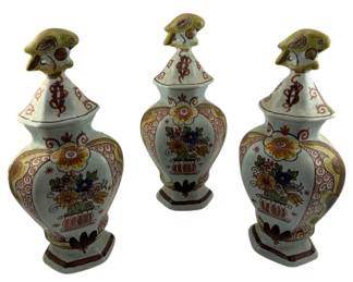 227 - 3 Japanese Imari Porcelain Vases and Covers (Description): 12 x 6 x 4