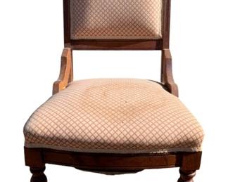 1014 - Victorian Chair w/Upholstery 37"x18"x19" (Description): Victorian chair with upholstery. The chair features a carved wooden frame with decorative crest rail and turned front legs. Measures 37 inches high by 18 inches wide by 19 inches deep.