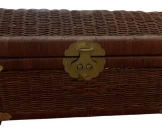 415 - Lift Top Wicker Trunk - 11 x 21 x 11 (Description): Damaged Side