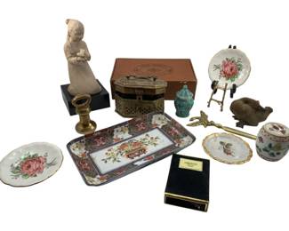 313 - Group Lot of Misc Decor (Description): Group Lot of Misc Decor