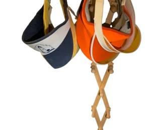 91 - Accordion Peg Wall Hanger w/ hats