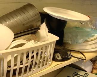 190 - Shelf Lot of Assorted Items