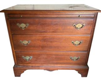 26 - Statton 3-Drawer Chest - 31 x 34 x 17