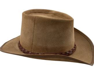 701 - Winfield Cover Co. Medium Hat (Description): A Winfield Cover Co. hat in size medium. This quality hat features classic styling suitable for various occasions.