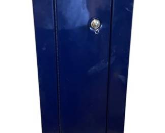 668 - Blue Locking Cabinet Missing Bottom Lock (Description): Blue locking cabinet, missing bottom lock. Measures 57 inches tall by 14 inches wide by 14 inches deep.