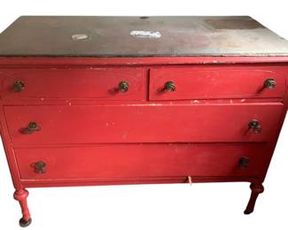 652 - Painted 4 Drawer Chests w/ Glass Top (Description): Damaged 36.5 x 48 x 24
