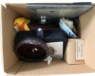 262 - Box Lot of Misc Items (Description): Box lot of misc items picture book by itself