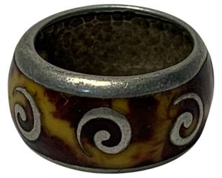 2036 - Sterling & Overlay Ring Size 5.5 7g (Description): Sterling silver ring featuring decorative design elements.