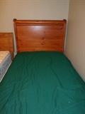 sleigh trundle bed