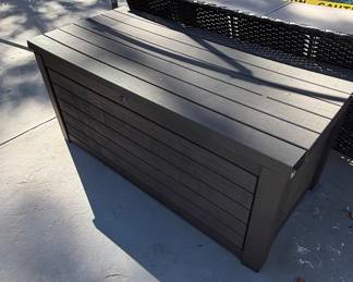 Keter Westwood 150-Gallon Resin Outdoor Deck Box