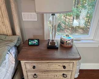Kincaid Weatherford 3-Drawer Nightstand