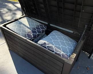 Keter Westwood 150-Gallon Resin Outdoor Deck Box