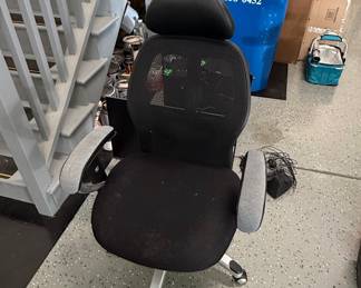 Staples Hyken Ergonomic Mesh Task Chair