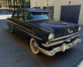 1953 Ford Customline Tudor Sedan