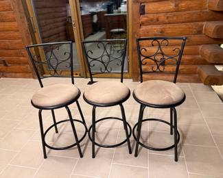 Bar stools they swivel