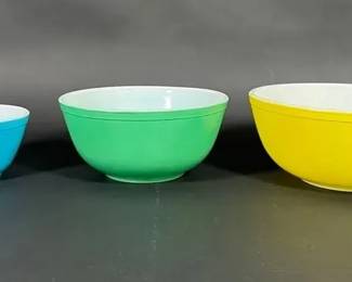 Set of 3 Pyrex Bowls, Vintage