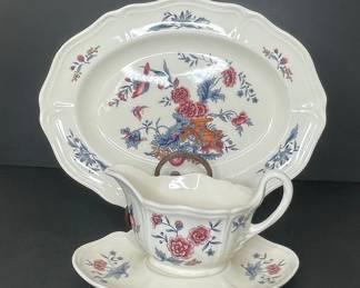 Wedgwood Williamsburg Potpourri Gravy Boat and Platter