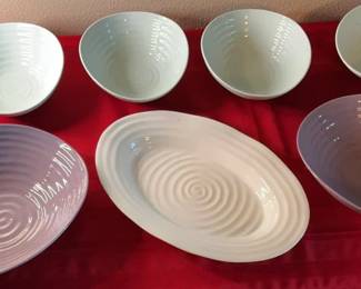 Lot 57: Sophie Conran for Portmeirion England Dishware