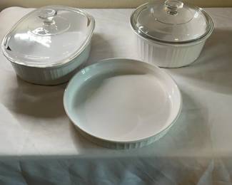 Lot 35: CorningWare Bakeware Dishes with Glass Lids