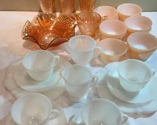 Lot 29: Vintage Glassware