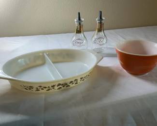 Lot 34: Vintage Pyrex Bakeware and Oil and Vinegar Bottles