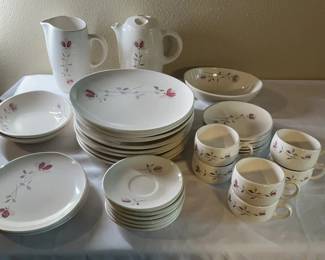 Lot 38: Franciscan Earthenware MCM Duet Floral Dinnerware Set
