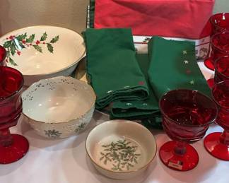 Lot 20: Fostoria Wineglasses, Christmas Dishes And Linens