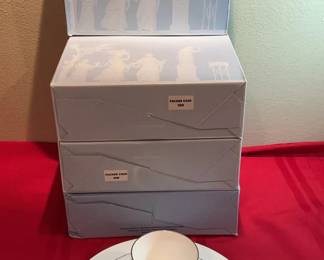 Lot 13: New Wedgwood Place Settings For Four