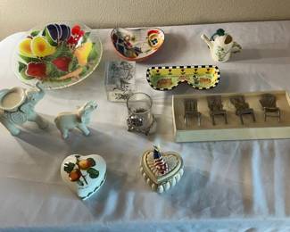 Lot 85: Assorted Decorative Ceramic and Glass Home Decor Items