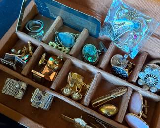 Cufflinks