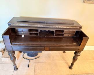 Antique H.E. Shaw Mahogany Spinet Writing Desk $475