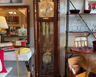 Grandfather clock (Sligh)