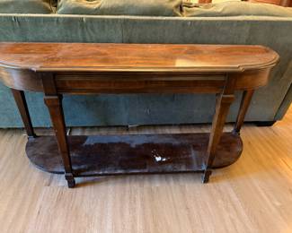 Vintage Wooden Console Table – Traditional wooden sofa or entryway table with lower display shelf.