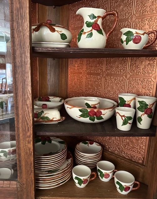 Vintage Franciscan Apple Earthenware