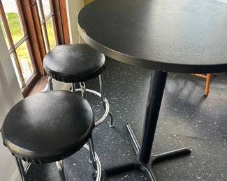 Vintage Bar Table & Stools from the famous Art's Tavern