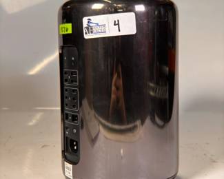 Lot 4: Apple Mac Pro / 2.7GHz 12-Core Intel Xeon E5 / 64GB RAM / 1TB SSD / Dual AMD FirePro D700 6GB