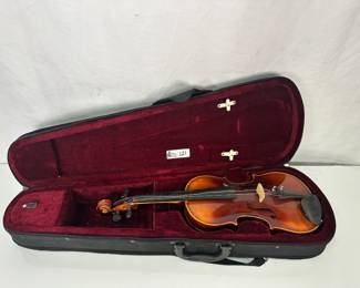 Lot 121: ER Pfretzschner Mittenwald Violin w/ Case