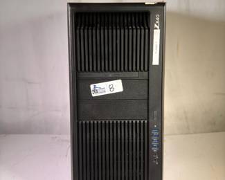 Lot 8: HP Z840 Desktop Workstation Dual Intel Xeon E5-2687W V3, No RAM, HDD